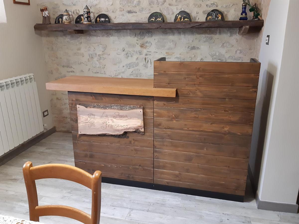La Rosa Di Francesco Inn Valfabbrica Εξωτερικό φωτογραφία